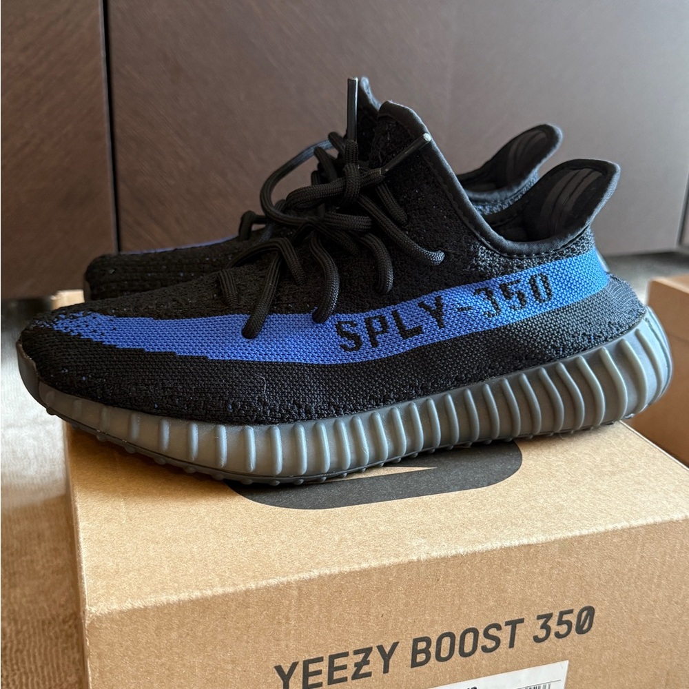 Yeezy Boost 350 V2